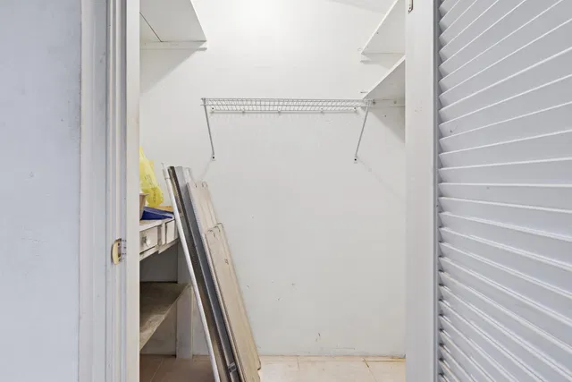 Unit C photo 17