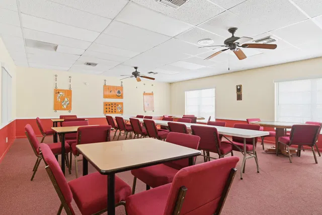 Unit C photo 28