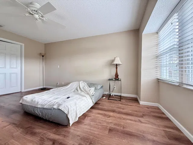 Residence photo 8