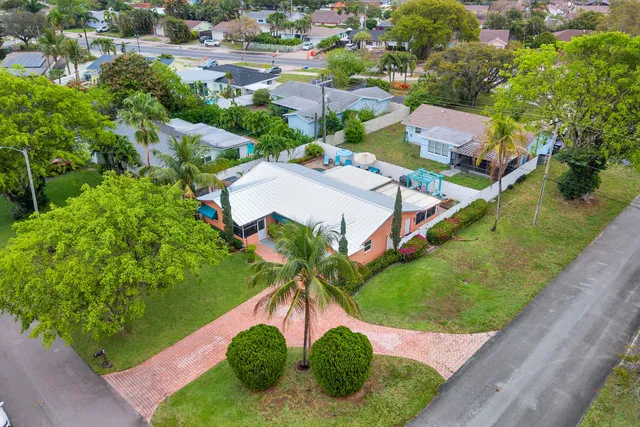 Residence photo 2