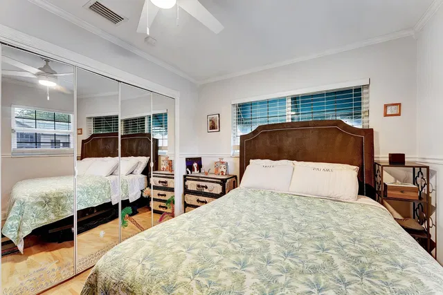 Residence photo 16
