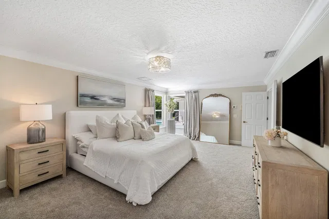 Residence photo 24