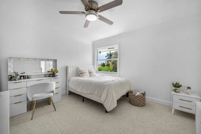 Residence photo 36