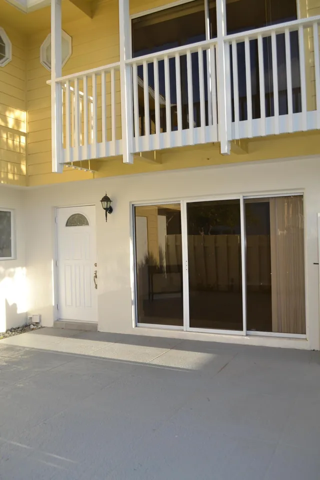 Residence photo 5