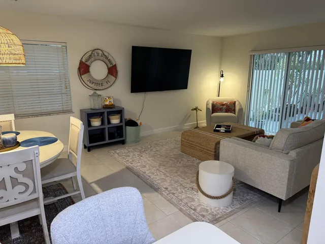Residence photo 13