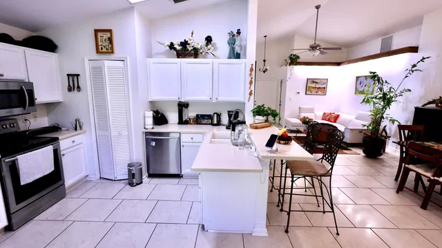  Residence photo 4