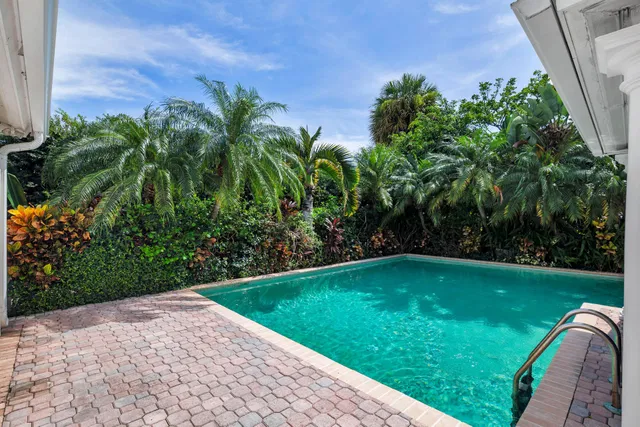 North End Palm Beach Residence photo 19
