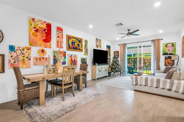  Residence photo 6