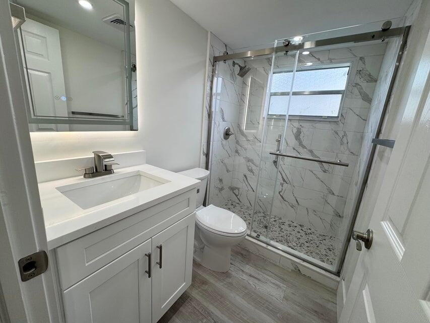 Unit C photo 12