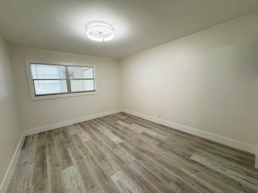 Unit C photo 15