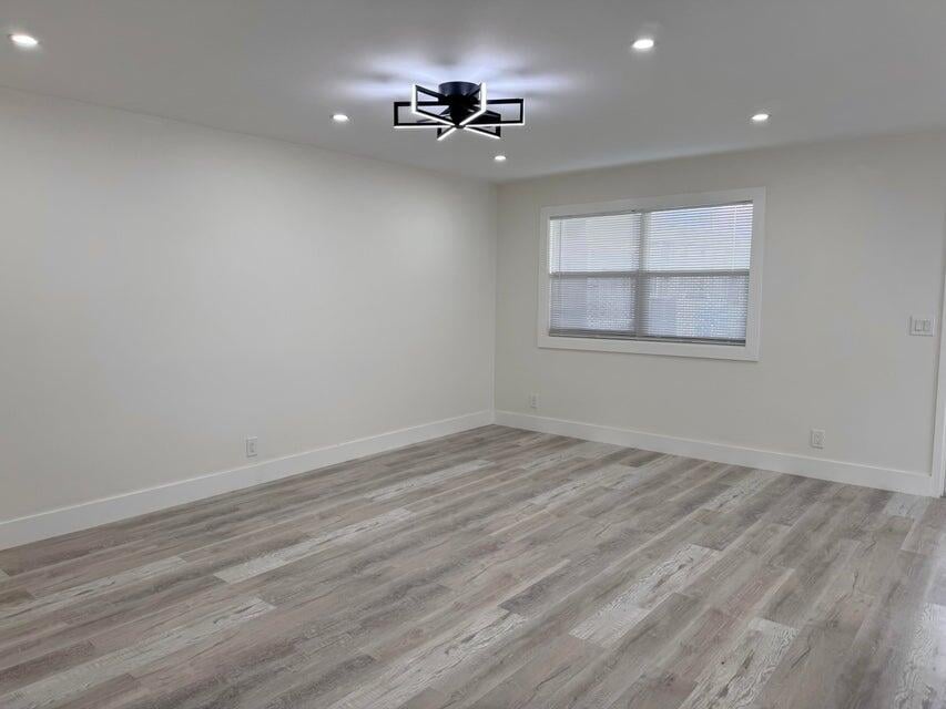 Unit C photo 16