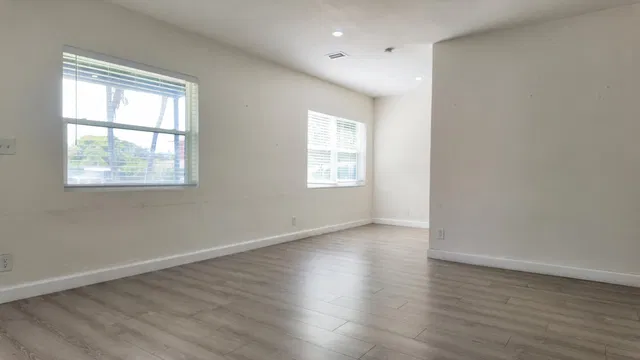 Residence photo 6