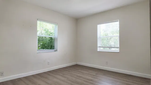 Residence photo 12