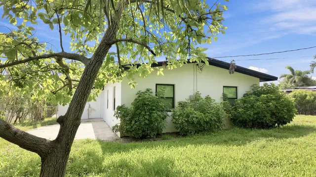 Residence photo 17