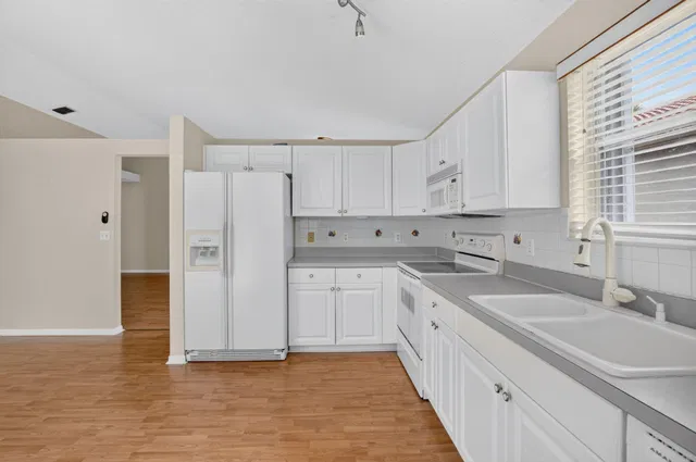 Residence photo 4