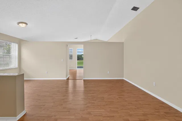 Residence photo 14
