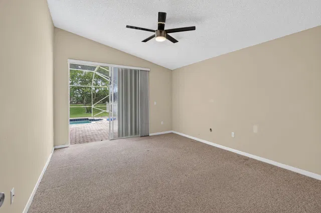 Residence photo 15