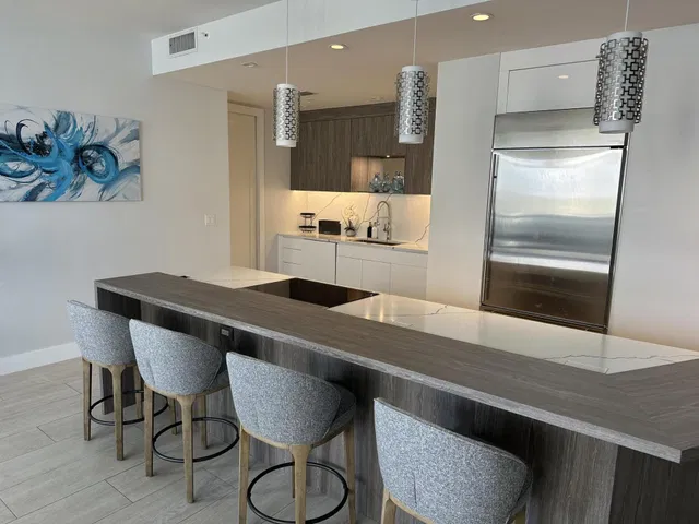 Villa Lofts Unit 903 photo 3