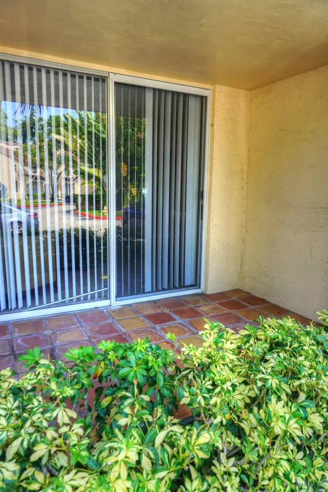 Unit 103 photo 6