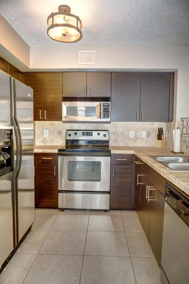 Unit 103 photo 13