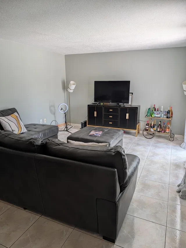 Residence photo 5