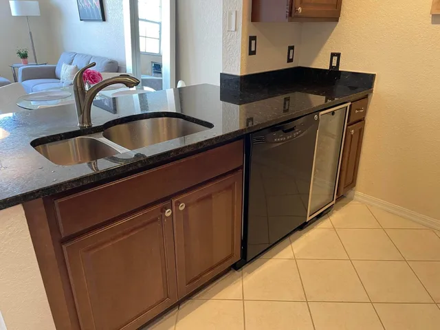 Flagler Pointe Unit 818 photo 2