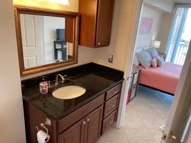 Flagler Pointe Unit 818 photo 11