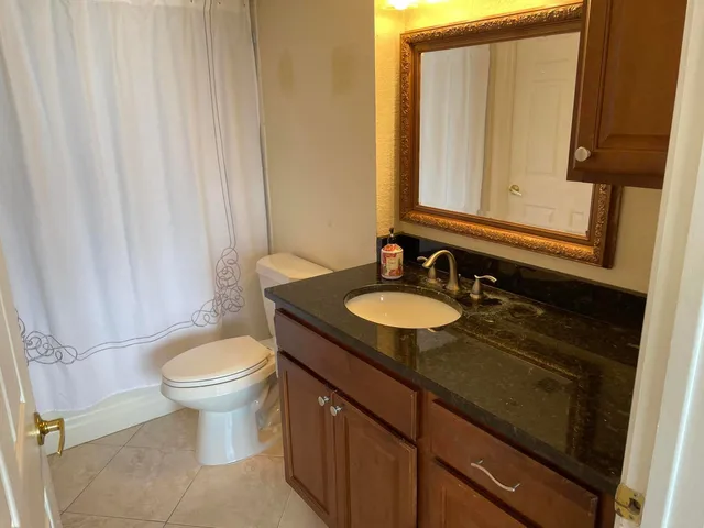 Flagler Pointe Unit 818 photo 12