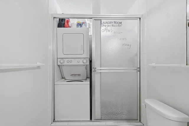 Unit H12 photo 16