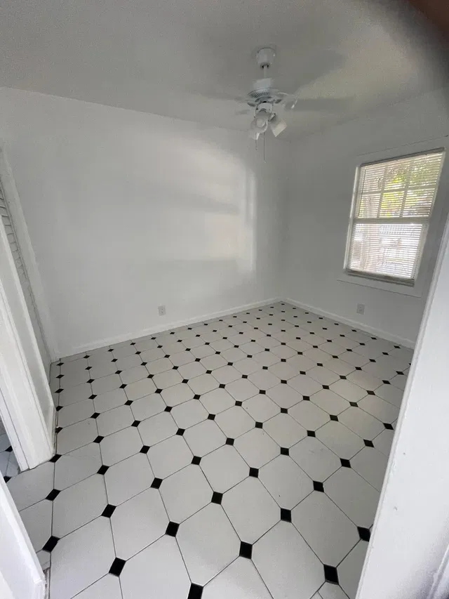 Residence photo 6
