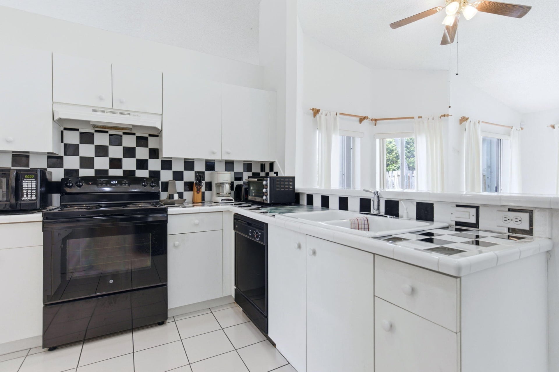  Residence photo 17