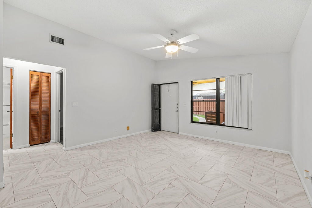  Residence photo 12