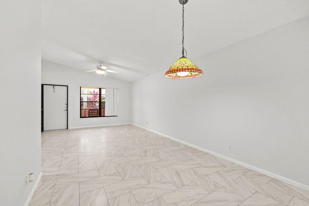  Residence photo 14