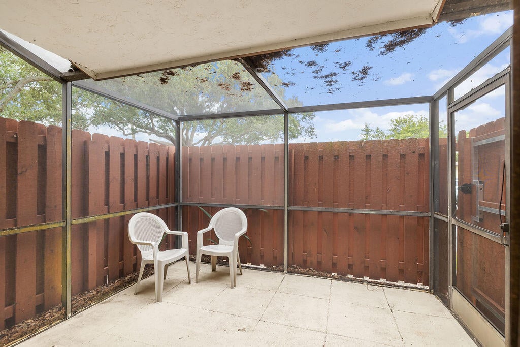  Residence photo 26