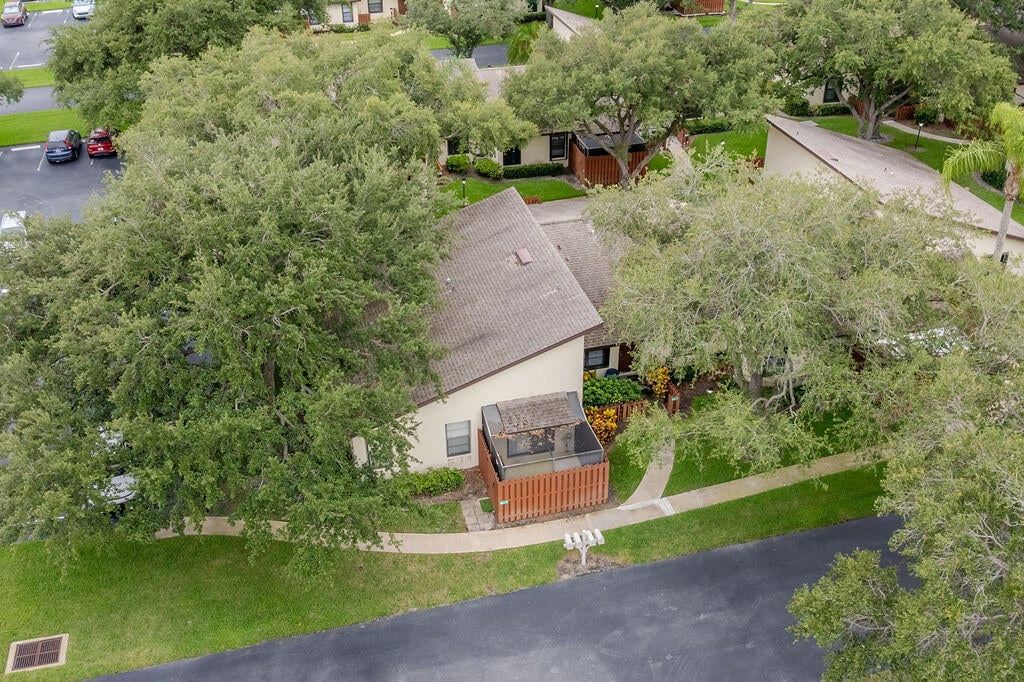  Residence photo 34