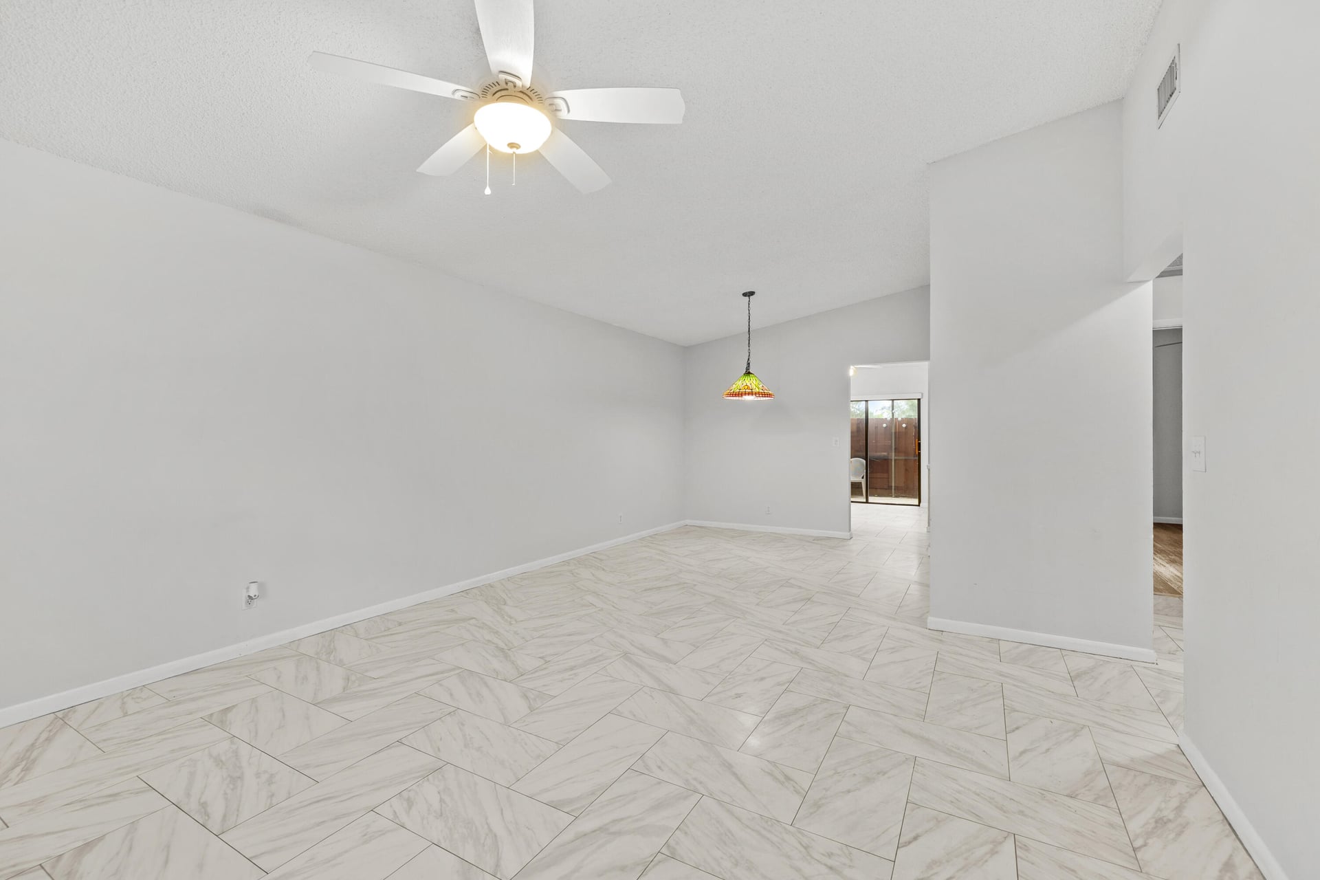  Residence photo 4