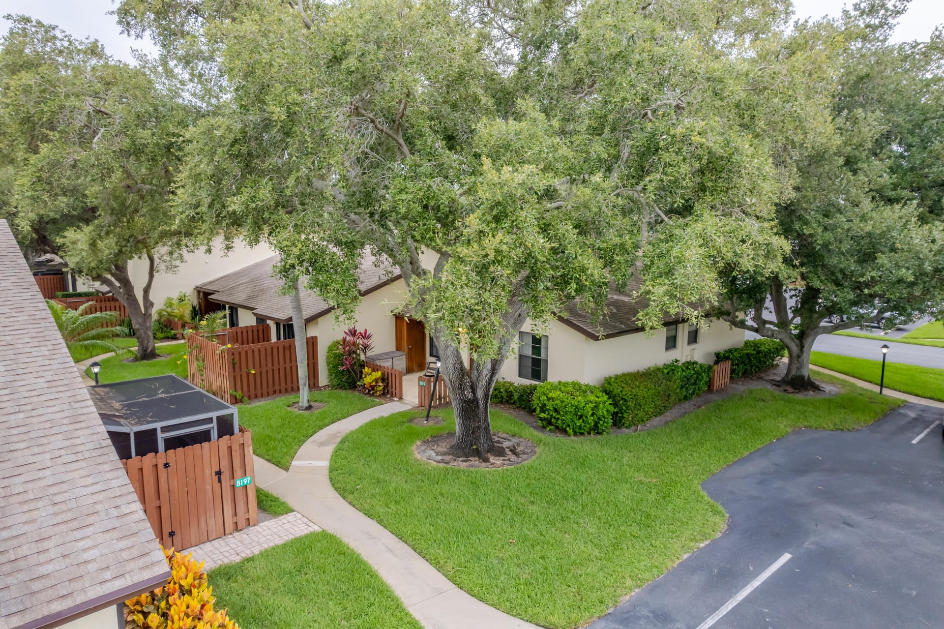 Residence photo 33