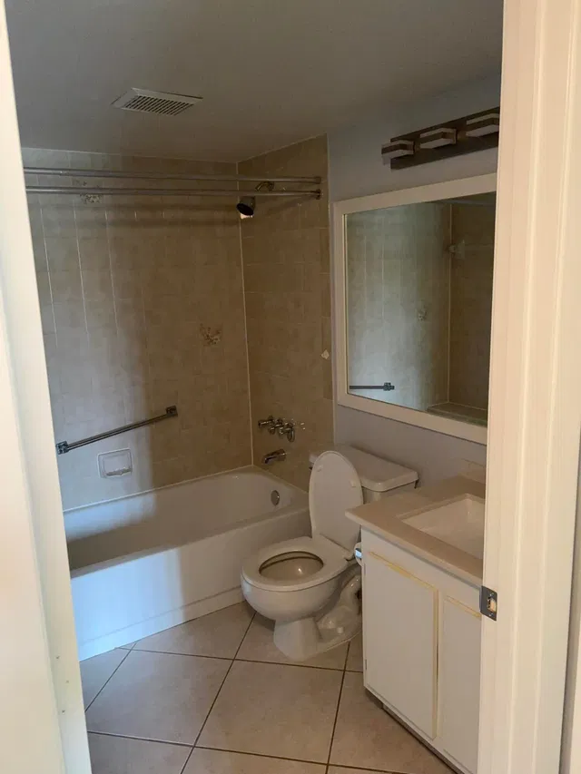  Unit G2 photo 11