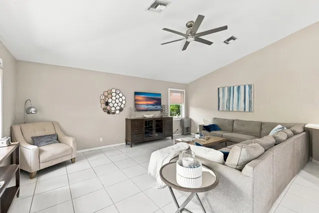  Residence photo 20