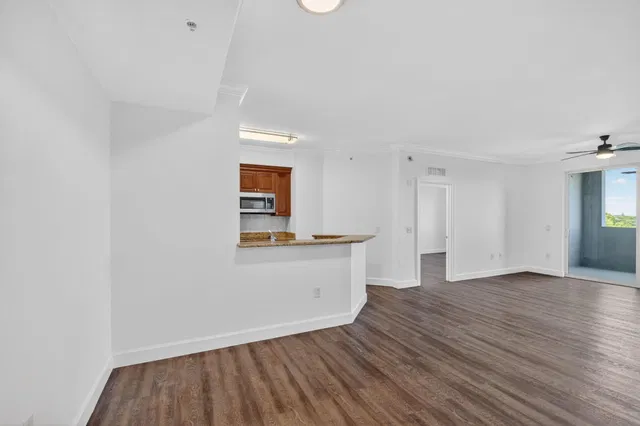 Renaissance Commons I Unit 2407 photo 5
