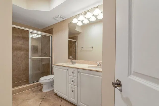 Renaissance Commons I Unit 2407 photo 12