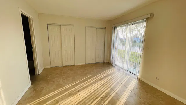 Unit 166 photo 5