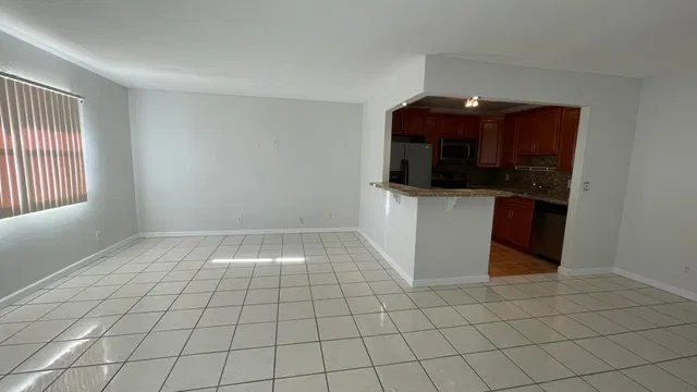 Unit 166 photo 12