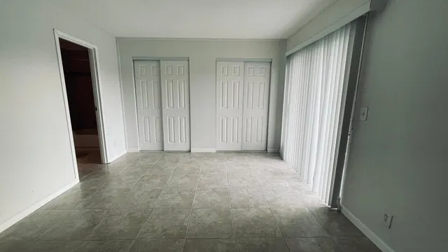 Unit 166 photo 15