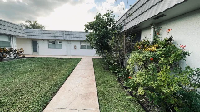 Unit 166 photo 20