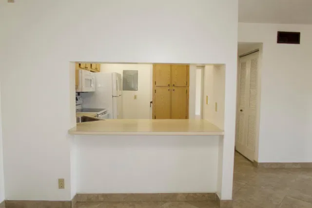  Unit D2 photo 16