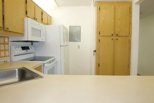  Unit D2 photo 21