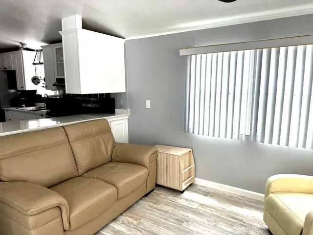 Unit A photo 35