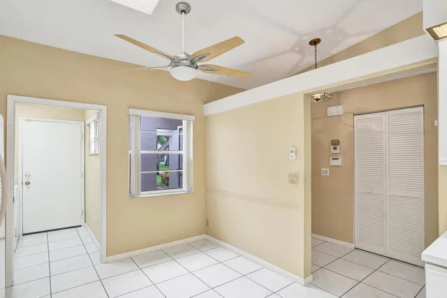 Residence photo 10