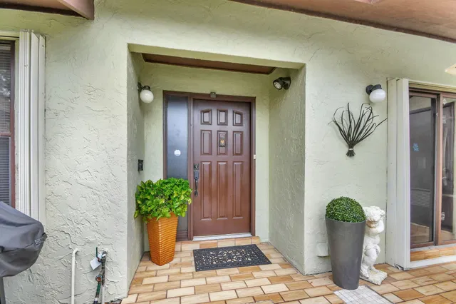 Residence photo 5